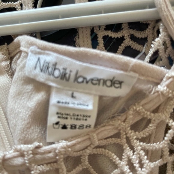 Dress - Picture 3 of 3